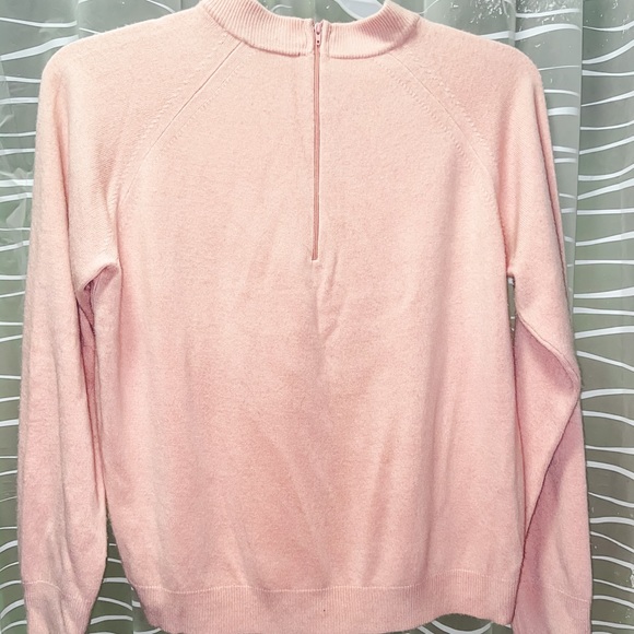 Sweater - Picture 4 of 6